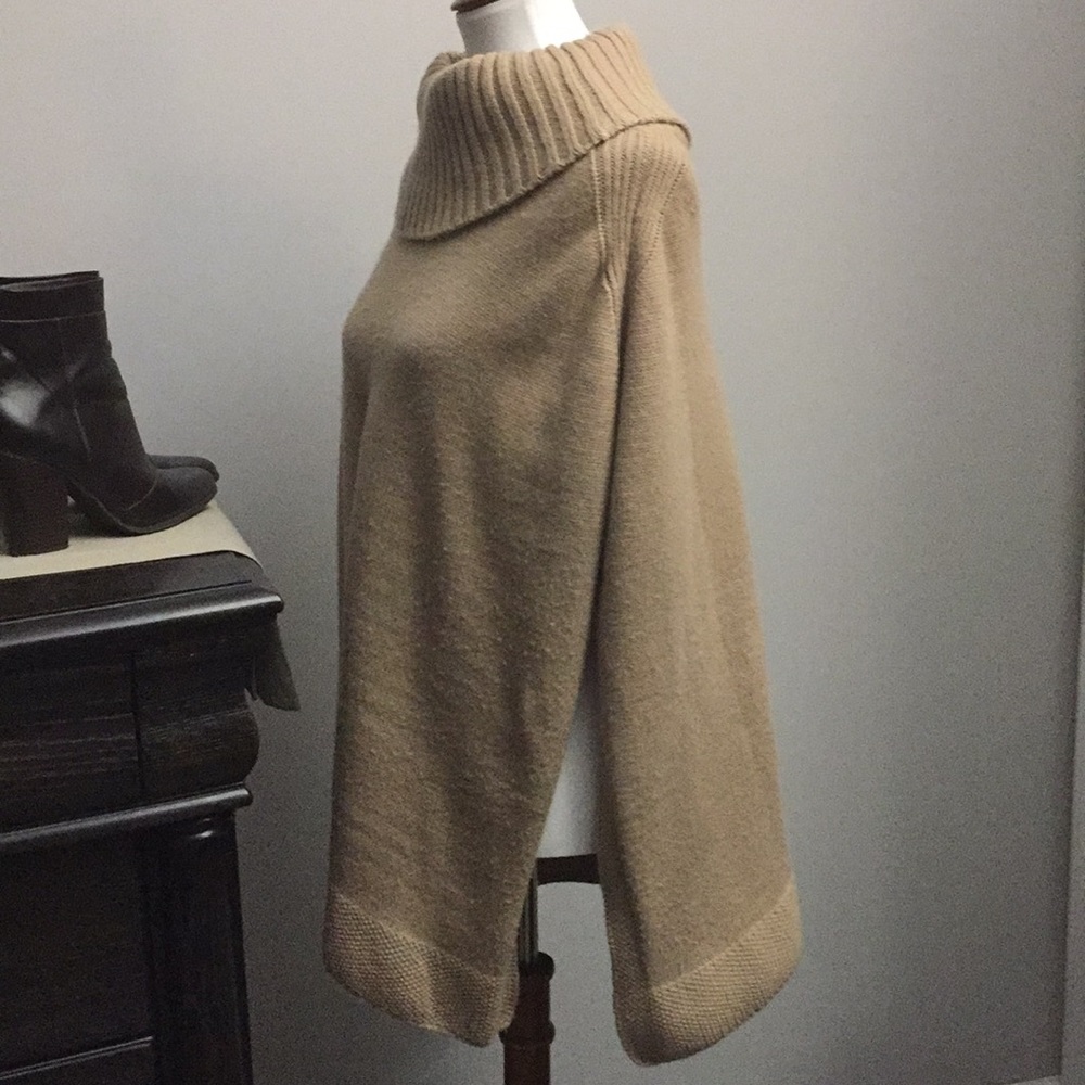 New York & Company Sweater / Shawl - Picture 3 of 5